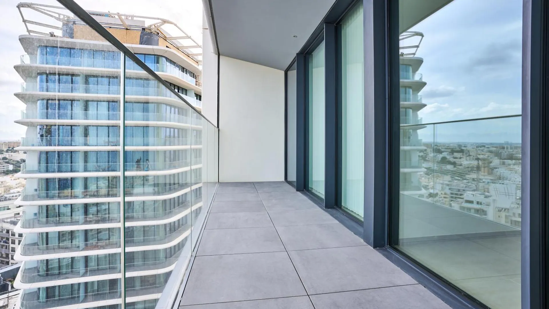 Mercury One Bedroom Haven With Fantastic Views San Ġiljan Malta