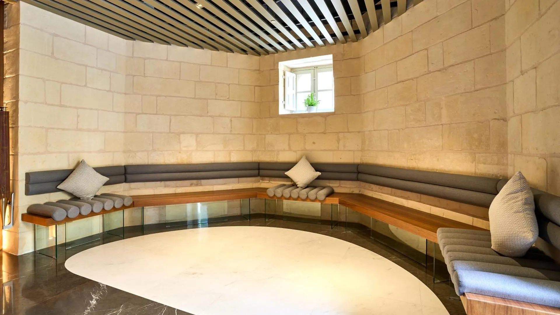 Apartment Mercury One Bedroom Haven With Fantastic Views San Ġiljan