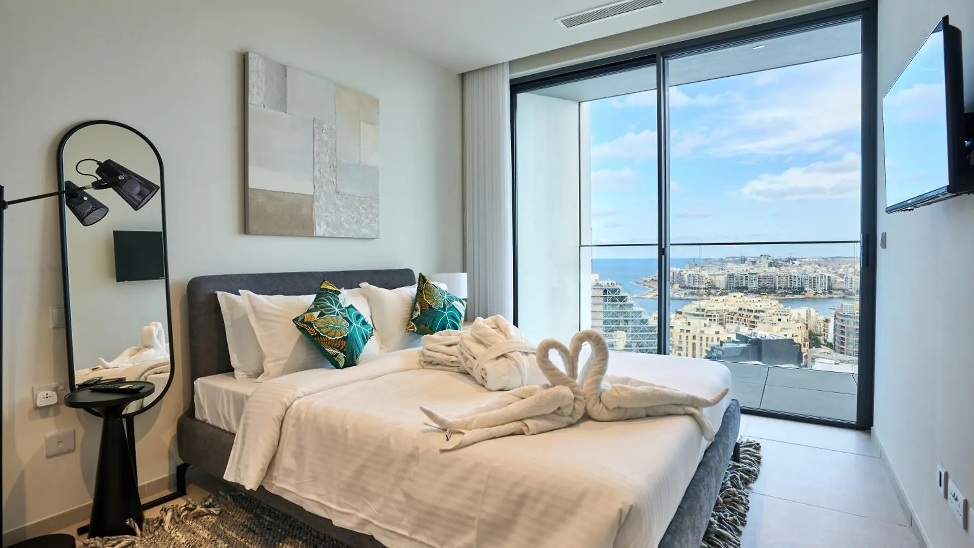 Mercury One Bedroom Haven With Fantastic Views Saint Julian's